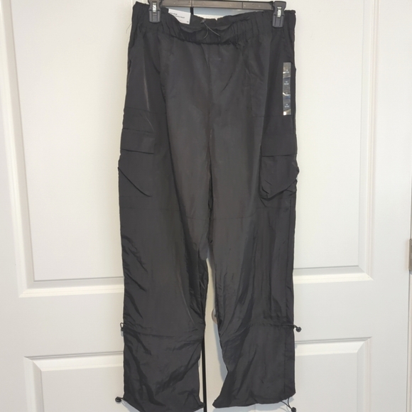 New RUE Plus Parachute Pant Size XL Black Cargo Pockets Pull Strings Y2K-115 - Picture 1 of 10